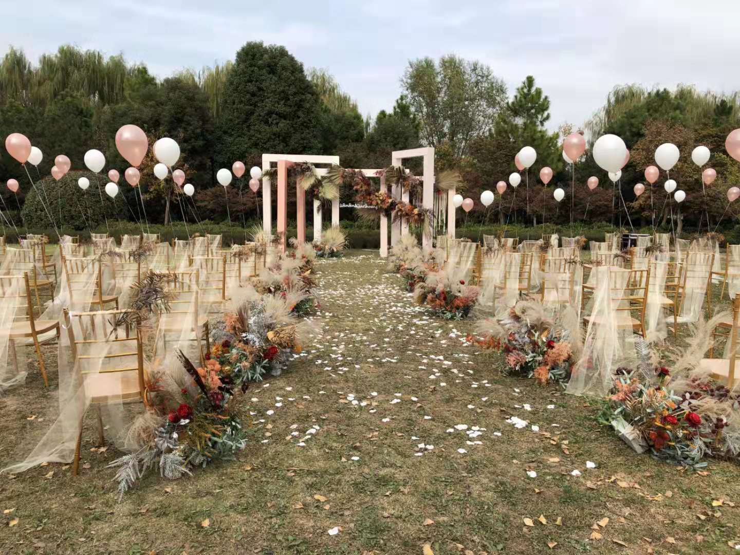 婚庆项目策划(婚礼策划项目概况)