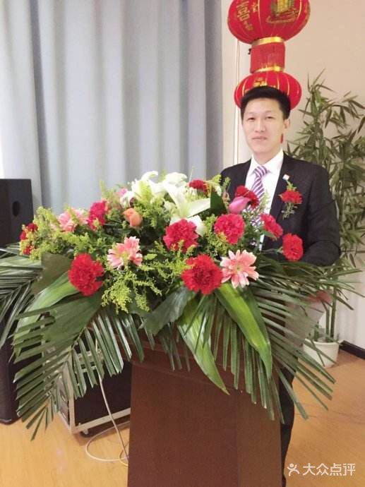 丰县婚庆(丰县婚庆主持人洪晨简历)