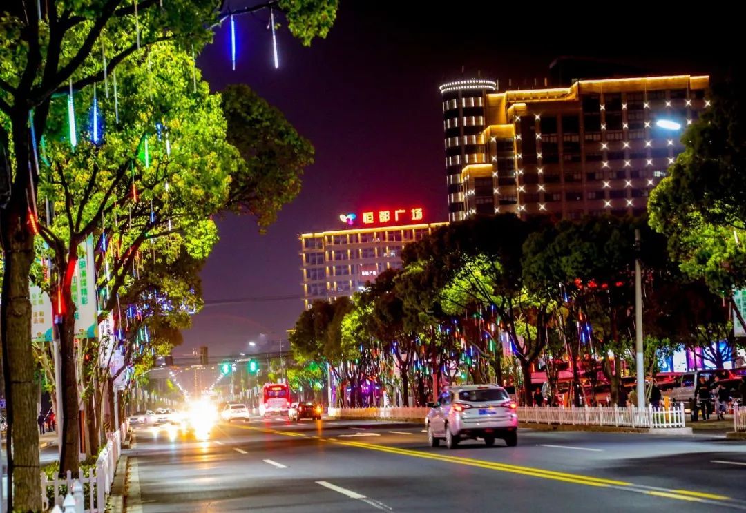 松江哪个地方可以看夜景(松江哪个地方可以看夜景景点)